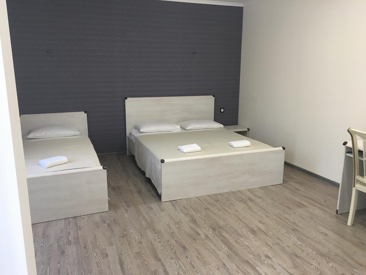 Hotel Apra Піцунда Екстер'єр фото